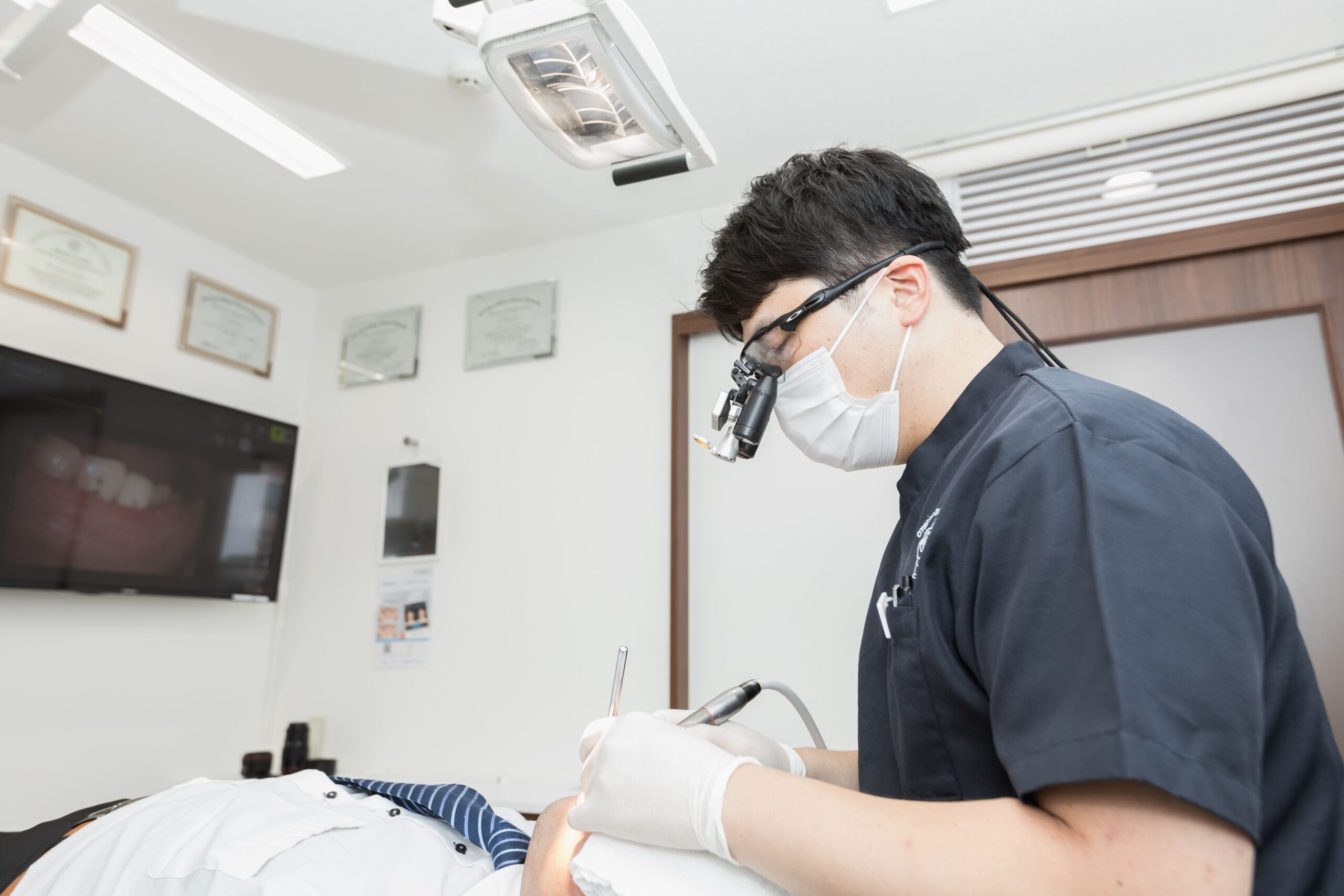 マイクロスコープによる精密治療