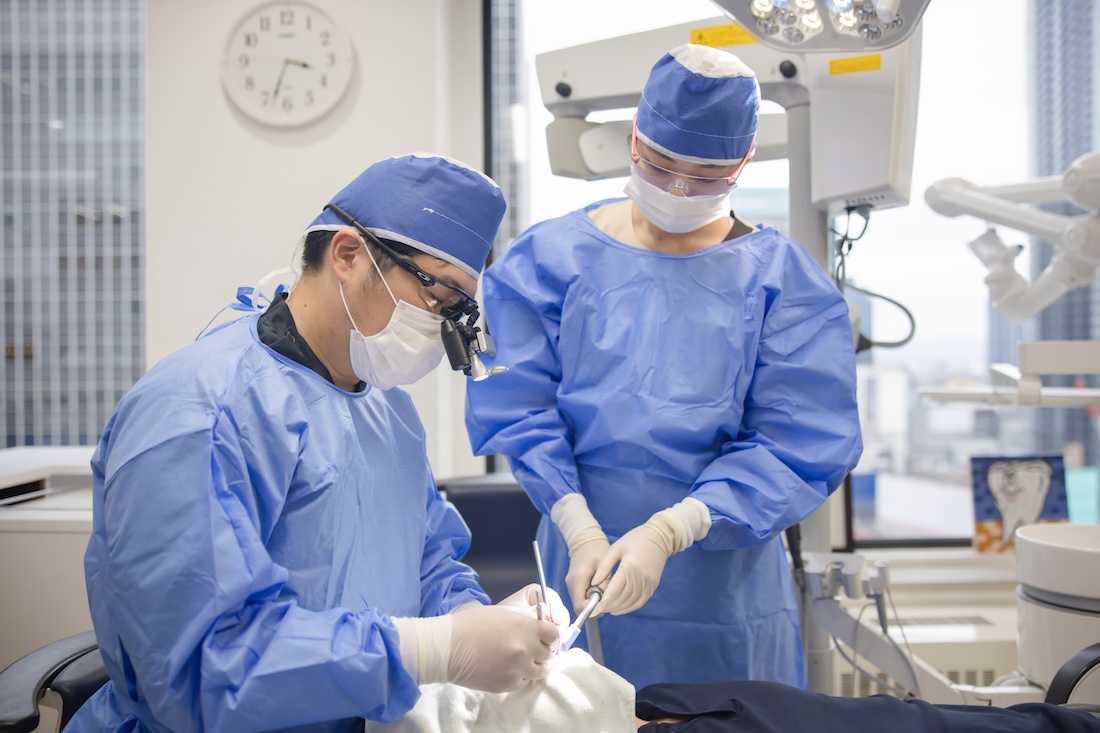 低侵襲なインプラント治療